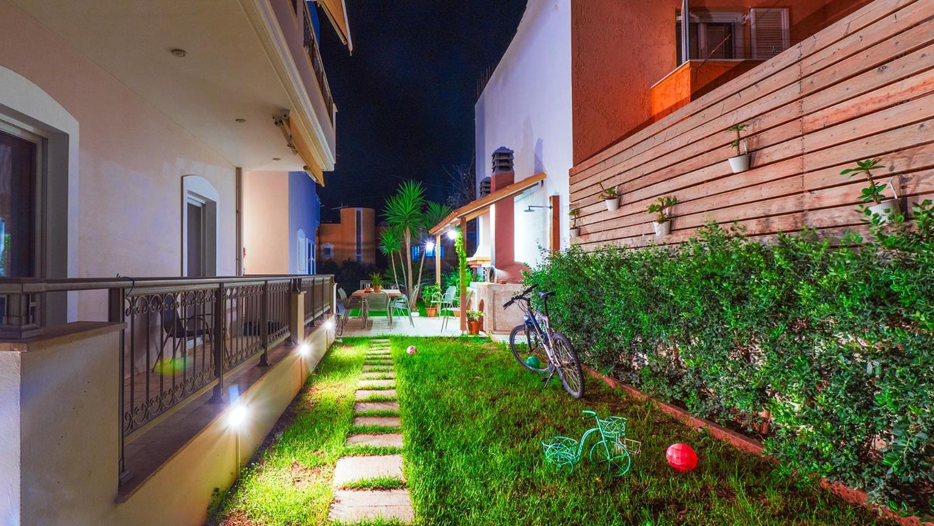 Vakakis-Me Apartments パレオコラ エクステリア 写真